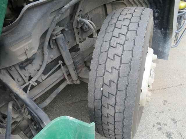 MITSUBISHI FUSOU SUPER GREAT 2011