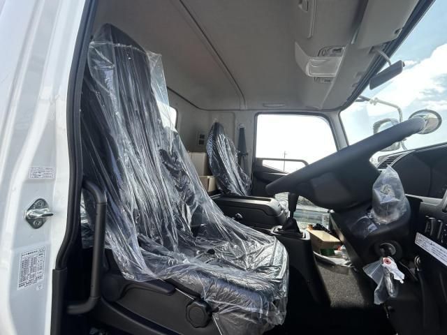 MITSUBISHI FUSOU FIGHTER 2025