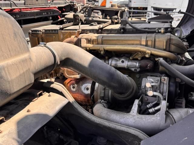 MITSUBISHI FUSOU SUPER GREAT 2018