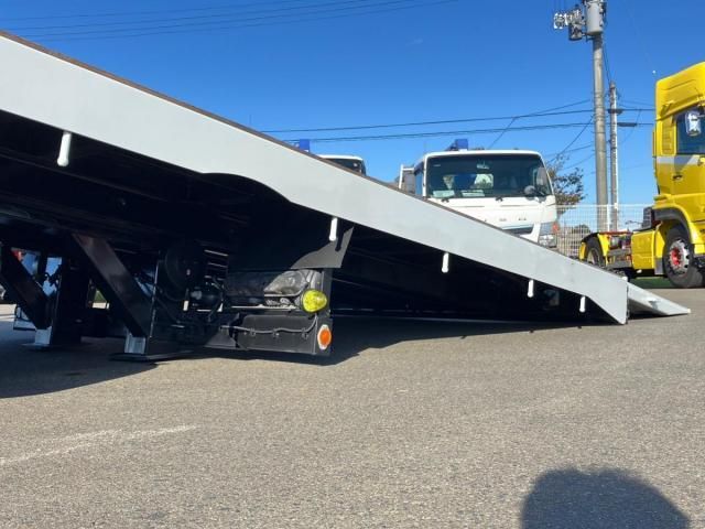 MITSUBISHI FUSOU SUPER GREAT 2025