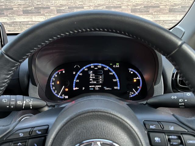 TOYOTA YARIS CROSS 2020