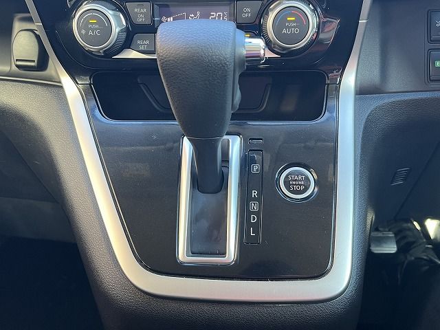 NISSAN SERENA  S-HYBRID 2019