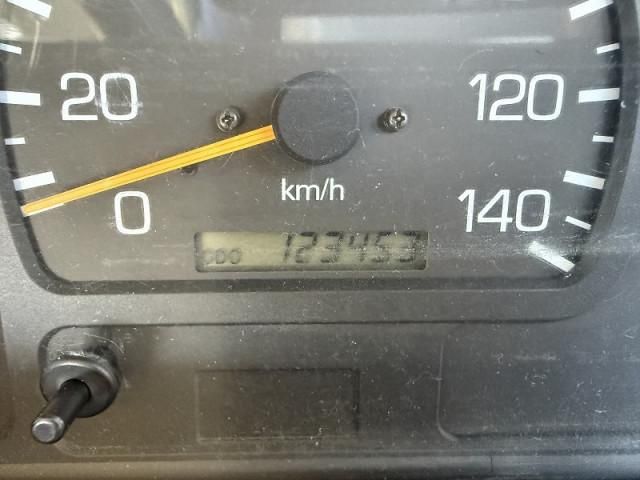 MITSUBISHI FUSOU FIGHTER 2005