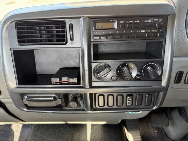 MITSUBISHI FUSOU FIGHTER 2005