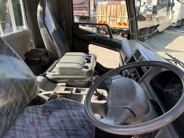 MITSUBISHI FUSOU FIGHTER 2005