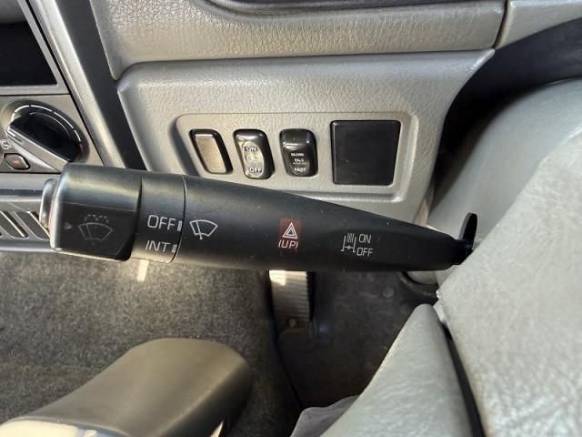 MITSUBISHI FUSOU FIGHTER 2005