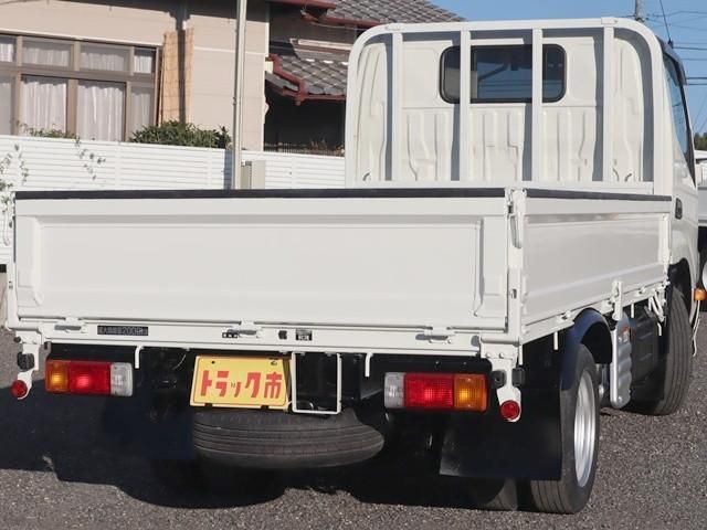 TOYOTA DYNA 2020