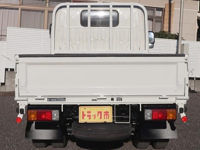 TOYOTA DYNA 2020