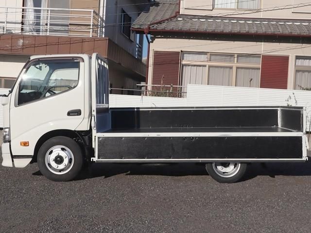 TOYOTA DYNA 2020