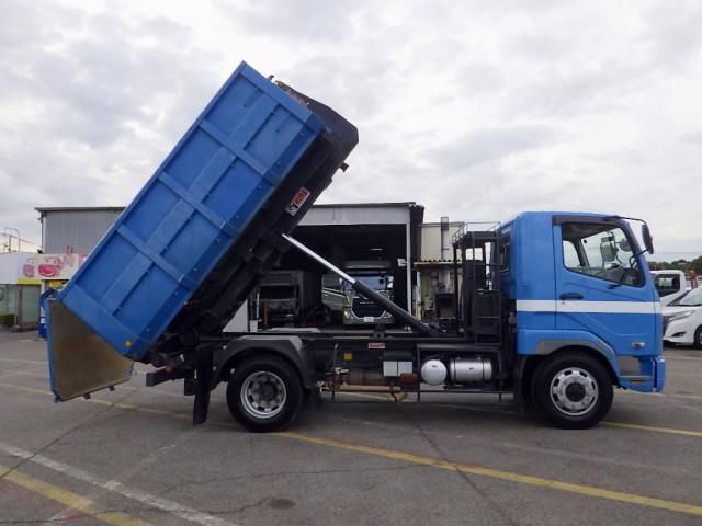 MITSUBISHI FUSOU FIGHTER 2010