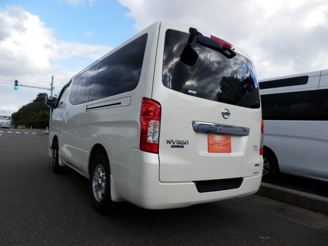 NISSAN NV350 CARAVAN 4WD 2012
