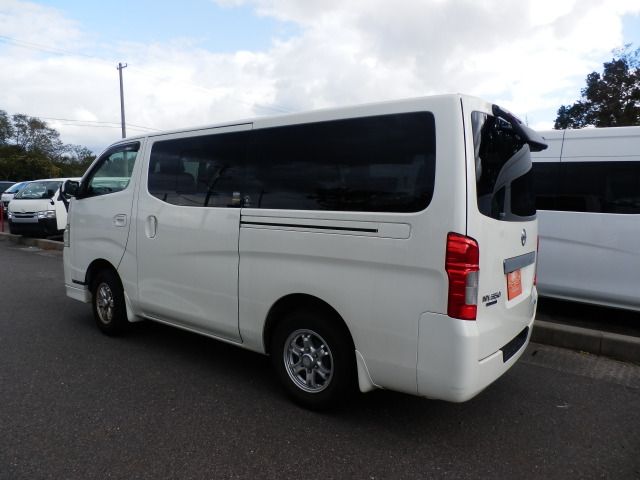 NISSAN NV350 CARAVAN 4WD 2012