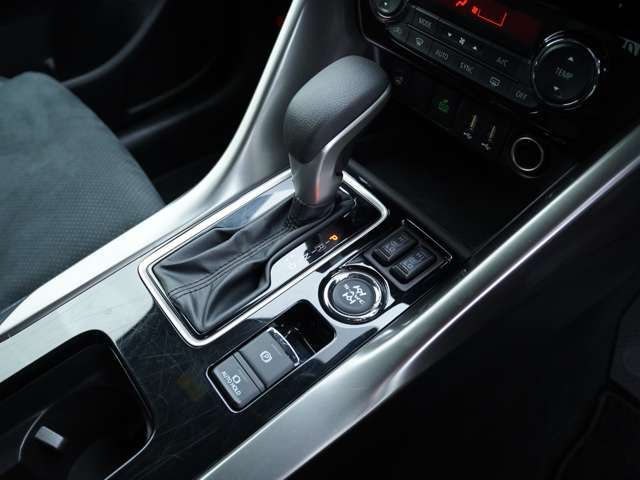 MITSUBISHI ECLIPSE CROSS 4WD 2024