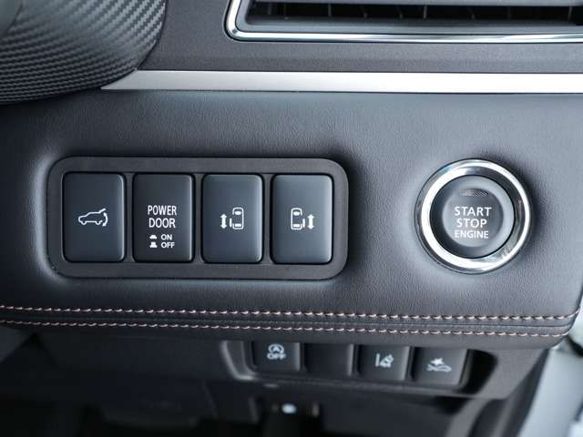 MITSUBISHI DELICA D:5 4WD 2023