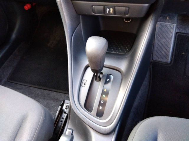 TOYOTA YARIS HYBRID 2023