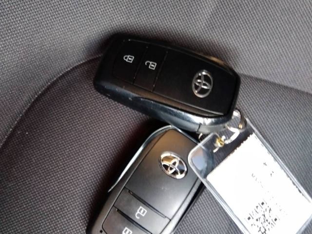 TOYOTA YARIS HYBRID 2023