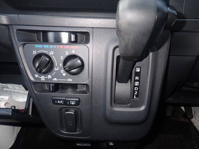 DAIHATSU HIJET CARGO 4WD 2020