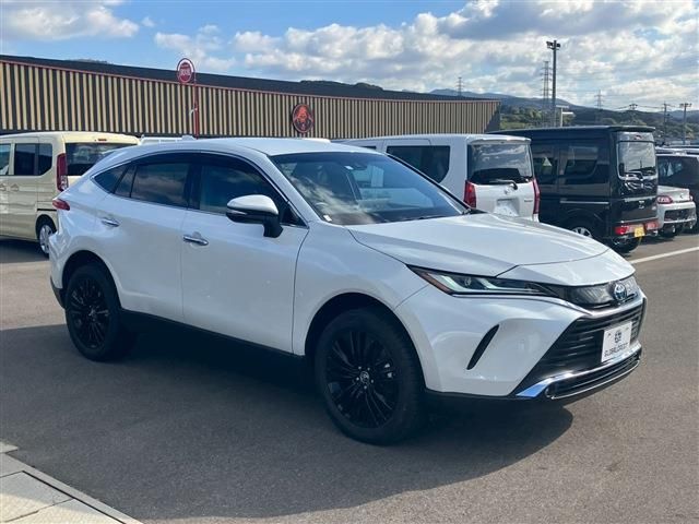 TOYOTA HARRIER HYBRID 2023