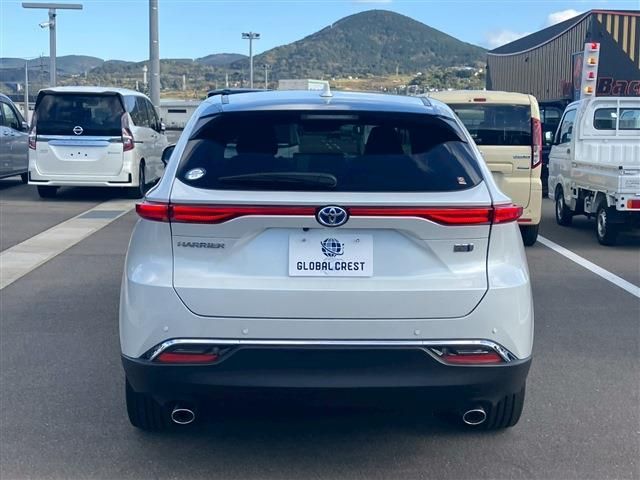 TOYOTA HARRIER HYBRID 2023