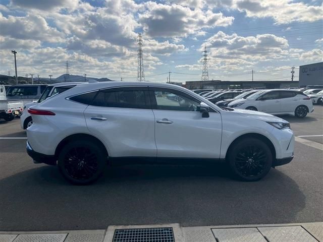 TOYOTA HARRIER HYBRID 2023