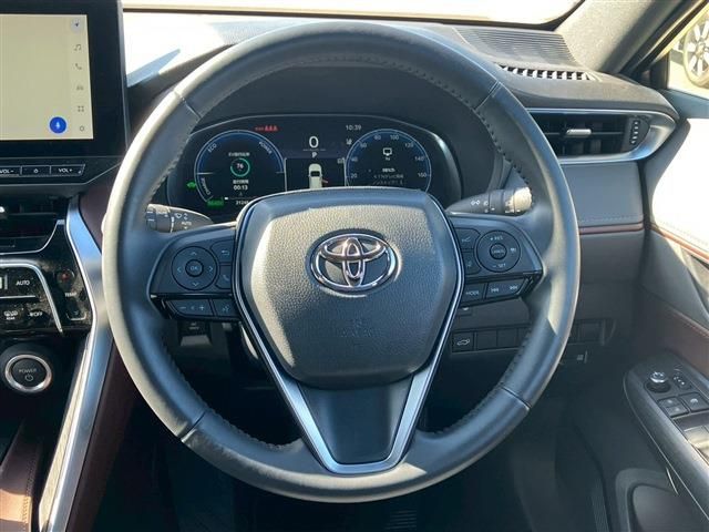 TOYOTA HARRIER HYBRID 2023