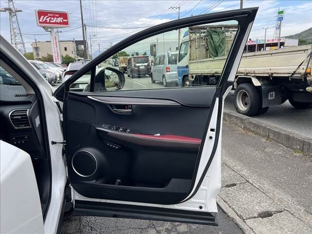 TOYOTA LEXUS NX300h 2018