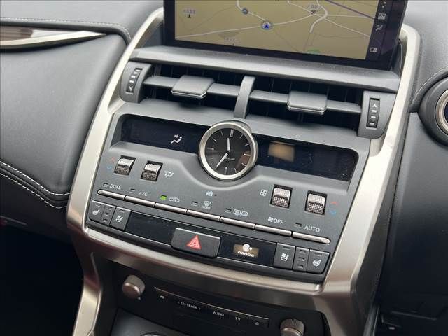 TOYOTA LEXUS NX300h 2018