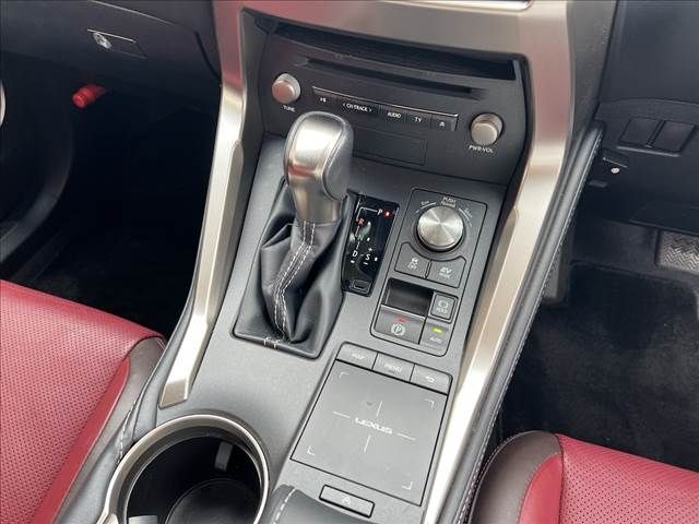 TOYOTA LEXUS NX300h 2018