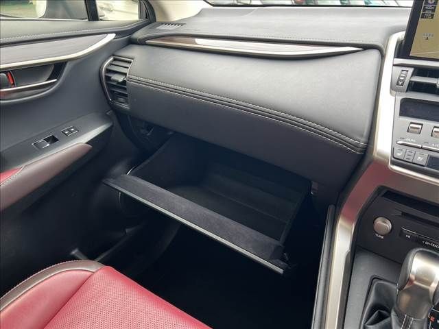 TOYOTA LEXUS NX300h 2018