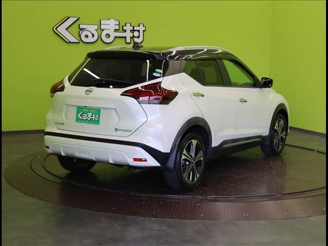 NISSAN KICKS 2021