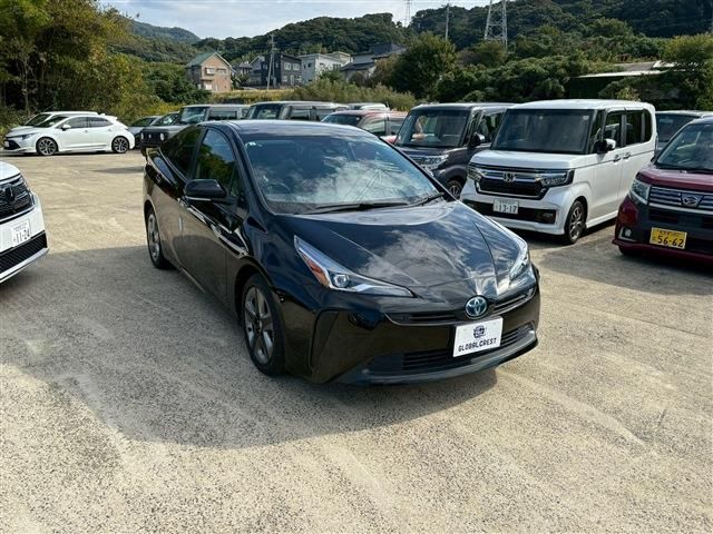 TOYOTA PRIUS 2022