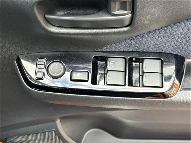 MITSUBISHI ek X 2020