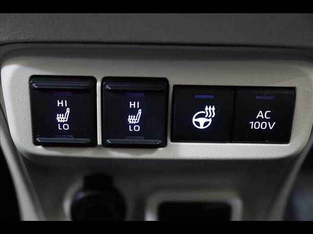 TOYOTA SIENTA HYBRID 2022