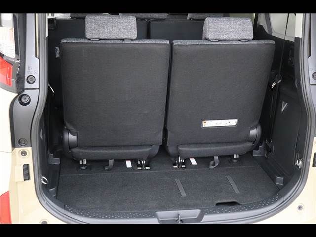 TOYOTA SIENTA HYBRID 2022