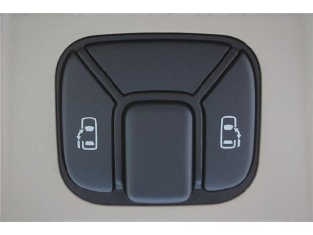 TOYOTA VELLFIRE 2012