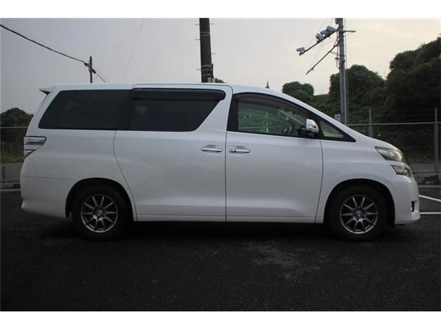 TOYOTA VELLFIRE 2012
