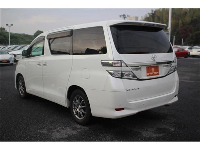 TOYOTA VELLFIRE 2012