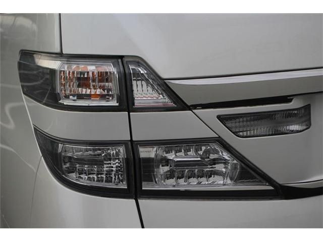 TOYOTA VELLFIRE 2012