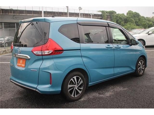 HONDA FREED plus HYBRID 2016
