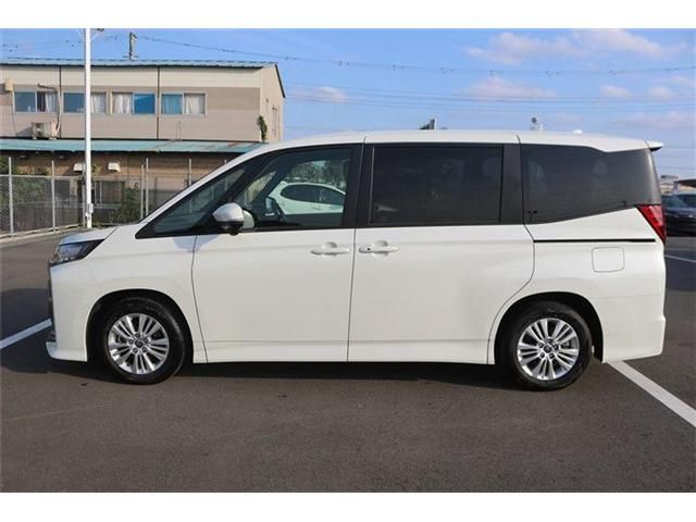 TOYOTA NOAH 2023
