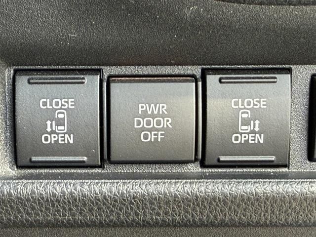 TOYOTA SIENTA HYBRID 2023