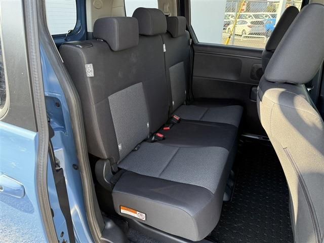 TOYOTA SIENTA HYBRID 2023