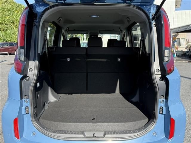 TOYOTA SIENTA HYBRID 2023