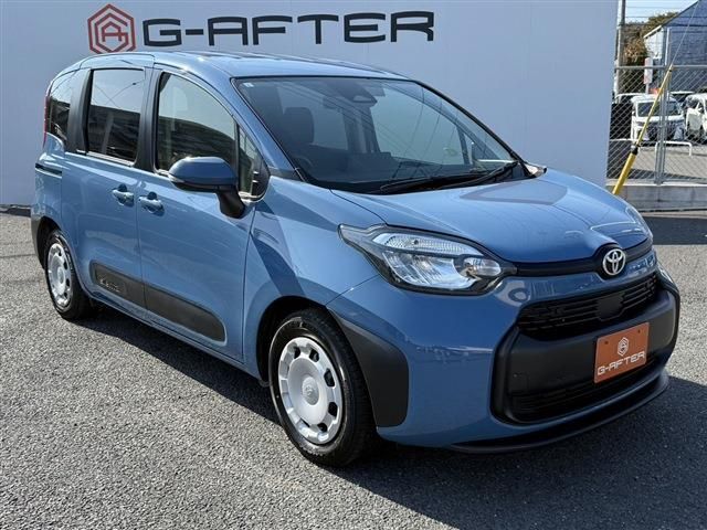 TOYOTA SIENTA HYBRID 2023