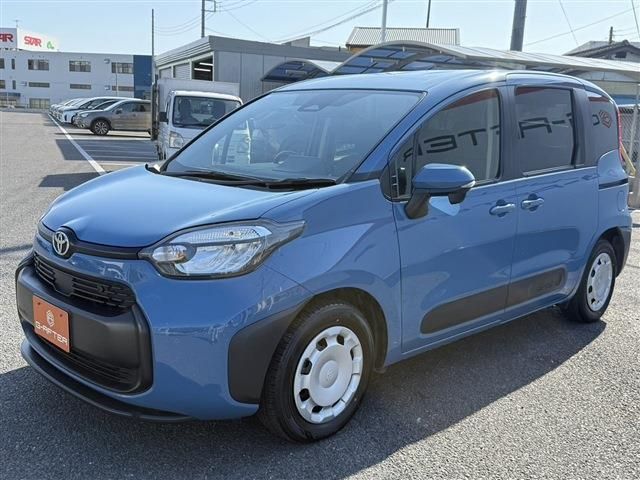 TOYOTA SIENTA HYBRID 2023