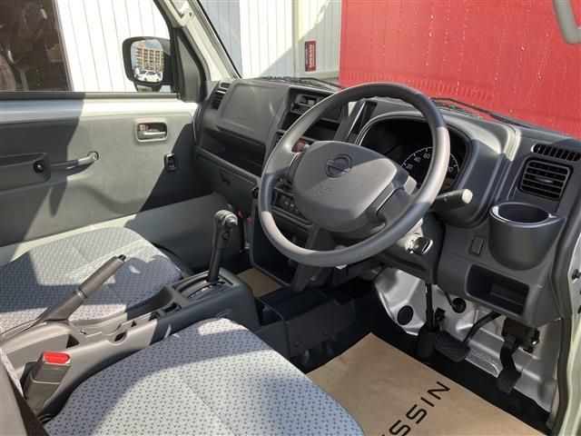 NISSAN CLIPPER truck 4WD 2025