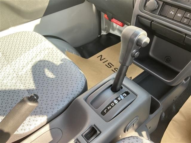 NISSAN CLIPPER truck 4WD 2025