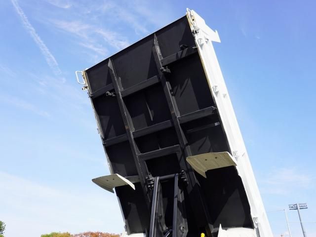 MITSUBISHI CANTER 2019