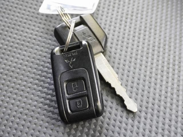 MITSUBISHI CANTER 2019