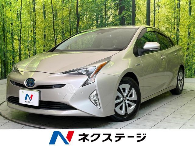 TOYOTA PRIUS 2015